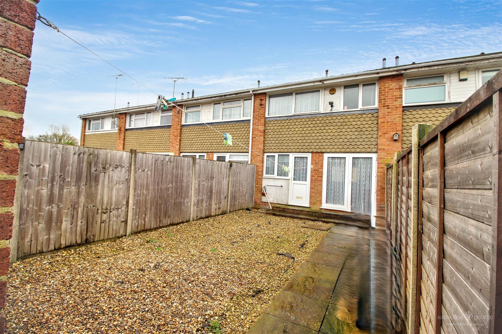 Poole Close, Tilehurst, Reading